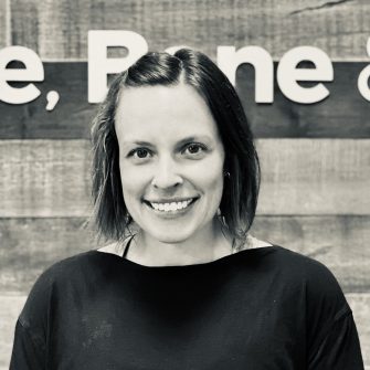 Angela Lenz